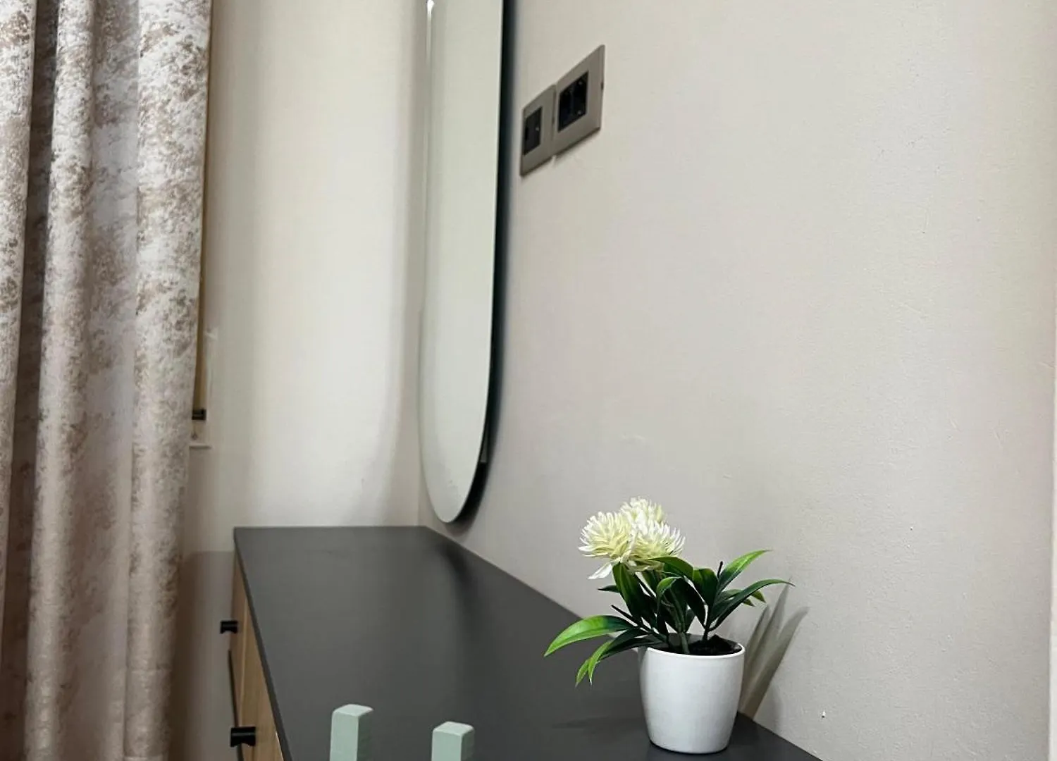 Urban Elderwood Haven Apartamento Tirana