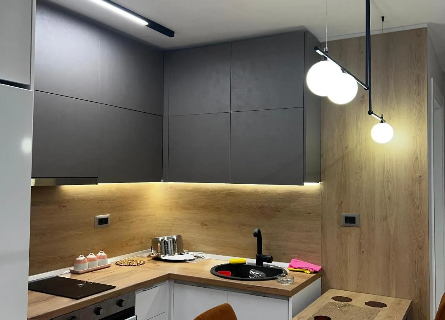 Urban Elderwood Haven Apartamento Tirana 0*,  Albânia