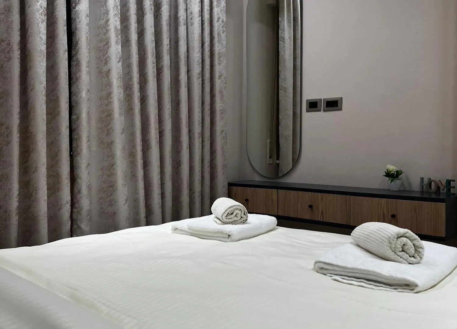 Urban Elderwood Haven Apartamento Tirana 0*,